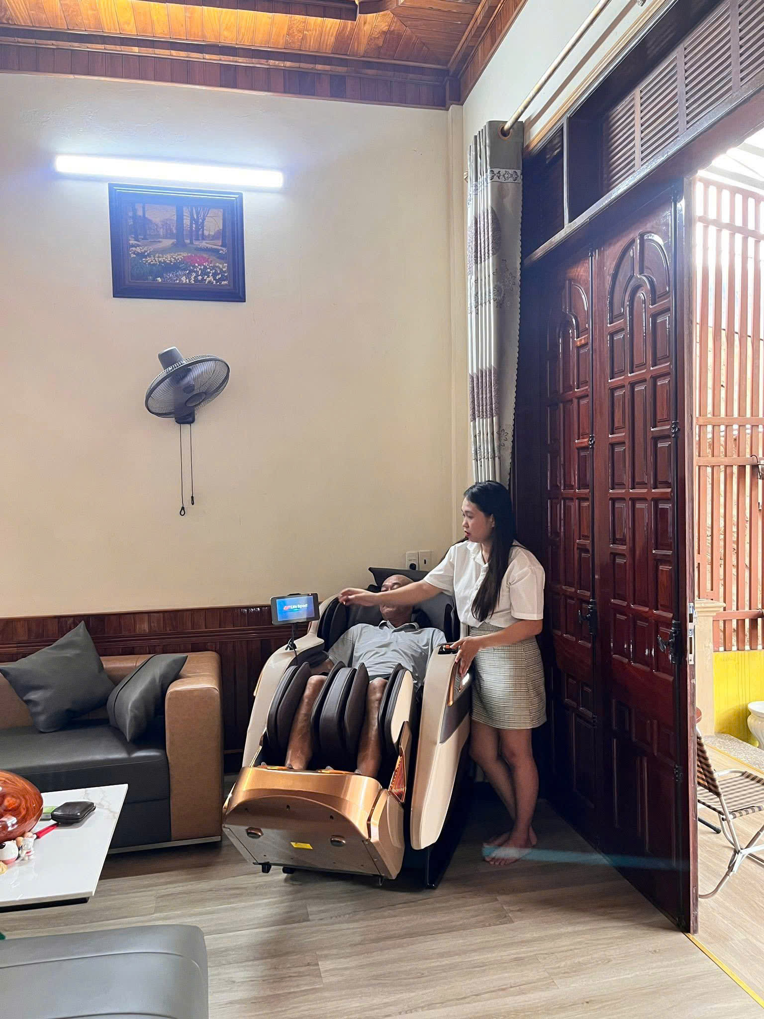 Phòng khách - Vị trí đặt ghế massage thuận tiện nhất